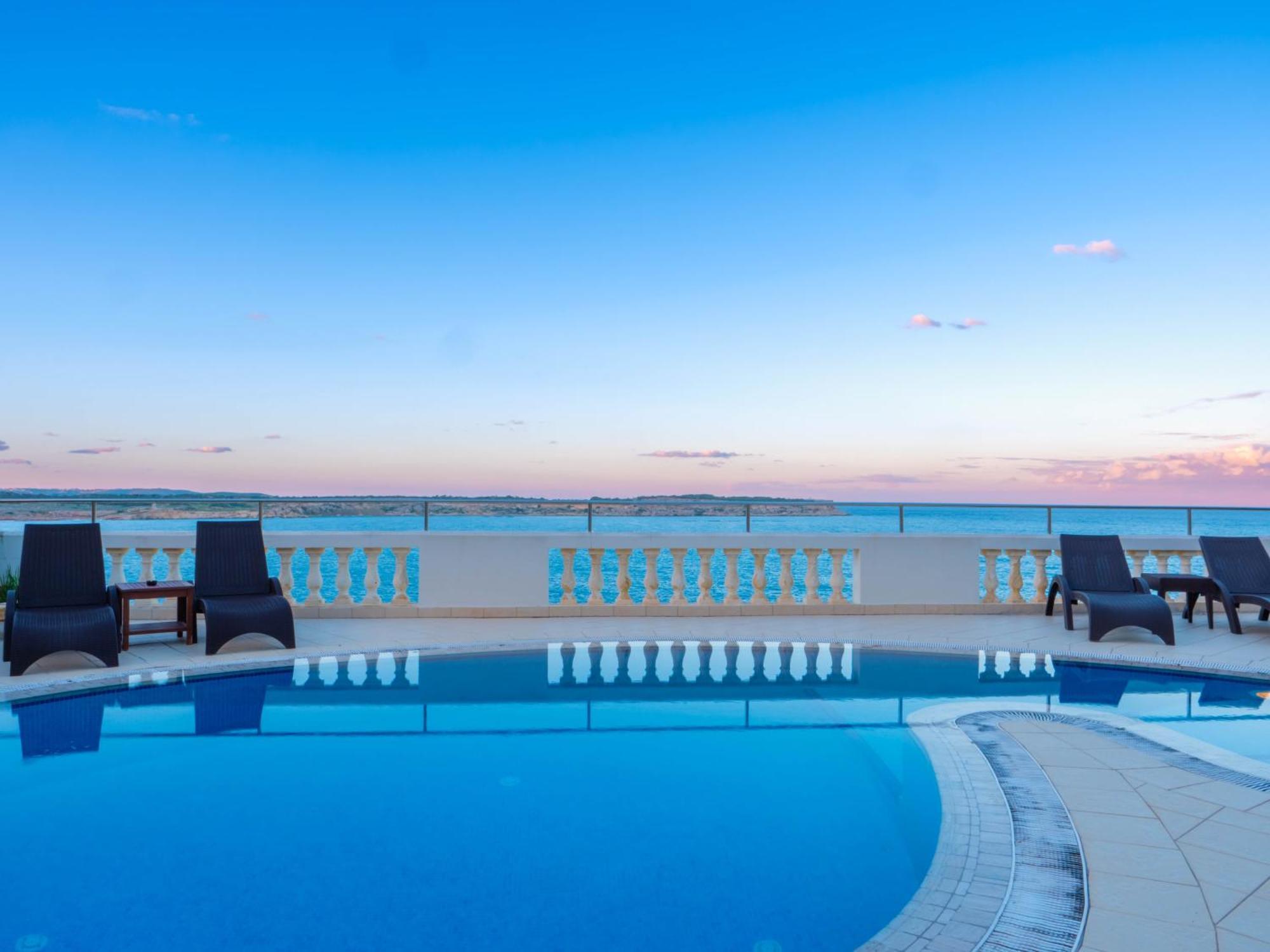 Villa Palma - Sunset Sea Views With Pool, Jacuzzi, Sauna And Games Room Меллиеха Экстерьер фото